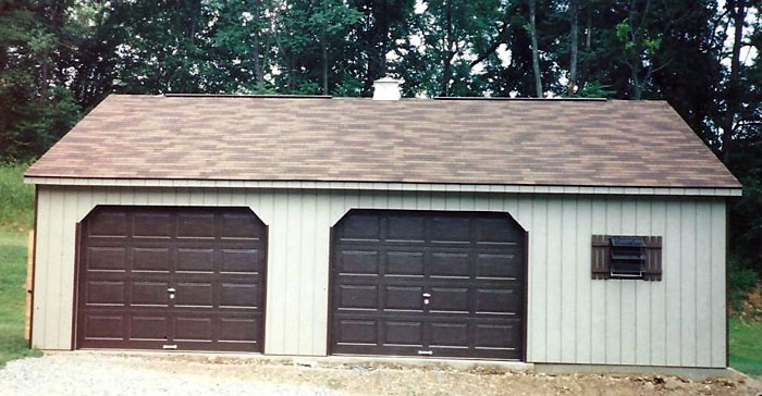 2 & 1/2 car detached garage